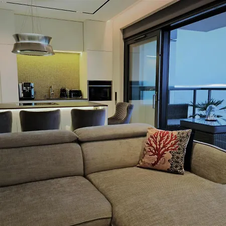 Baltic View Luxury Gardenia Front アパート *